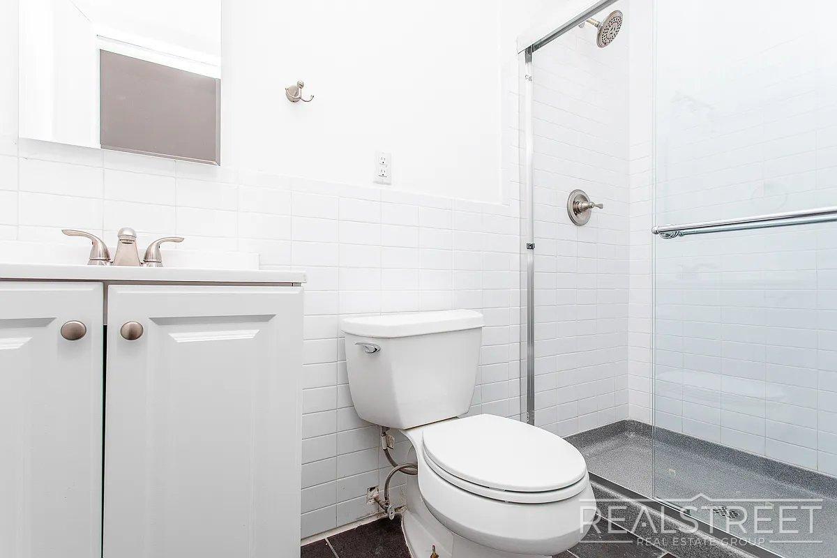 Building Photo - Troutman Street