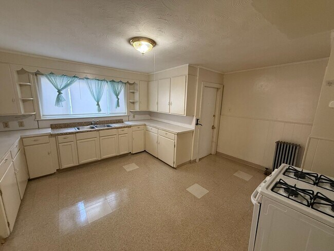 Building Photo - 60-62 Acushnet Ave.