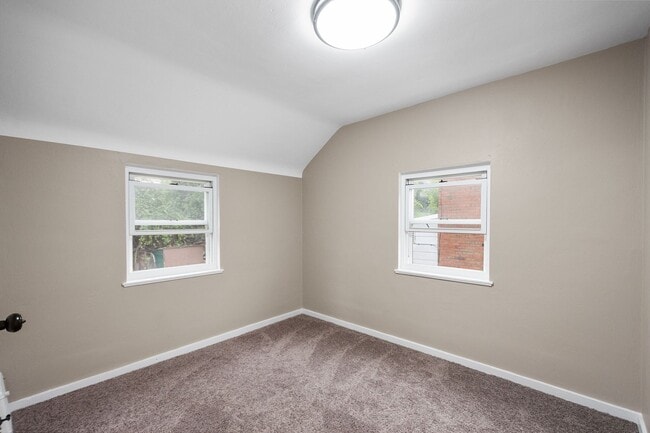 Building Photo - 28 Wenzell Pl