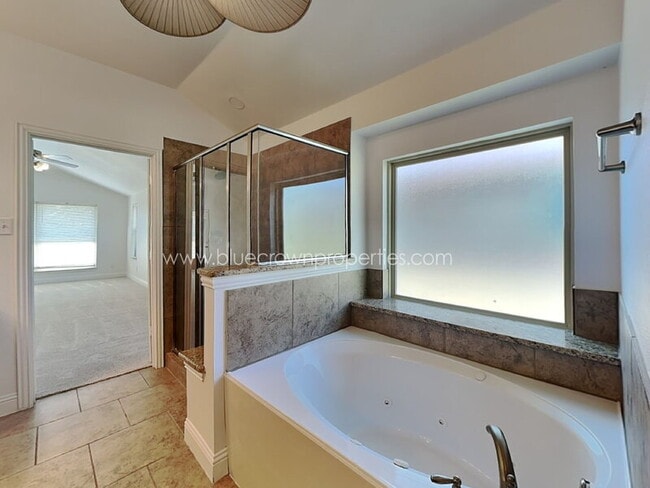 Building Photo - 2065 Pontchartrain Dr