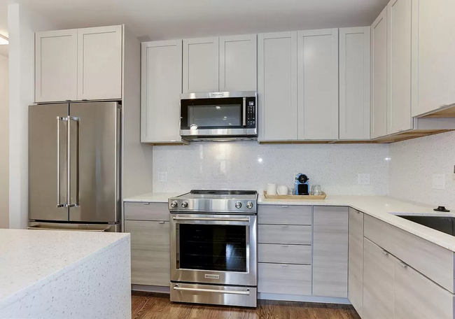 Building Photo - Available Now! 1 Parking Spot Included! 2 ...