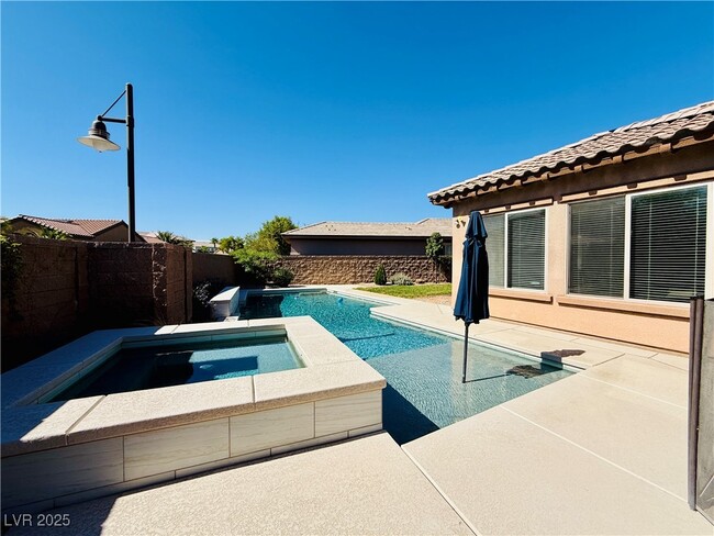 Building Photo - 7404 Eggshell Dr