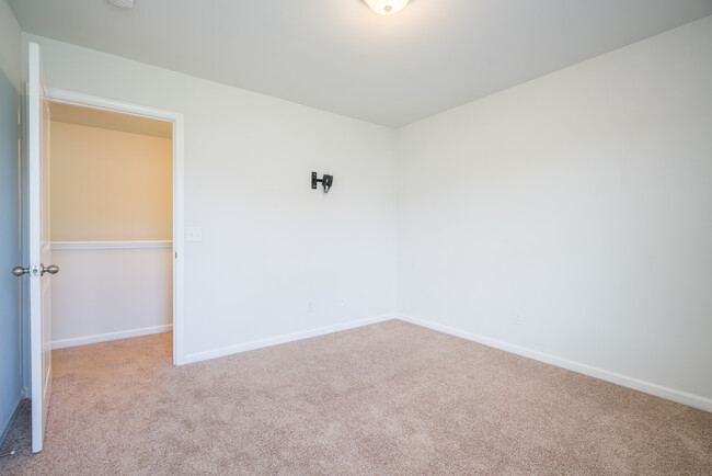 Building Photo - 135 Davila St