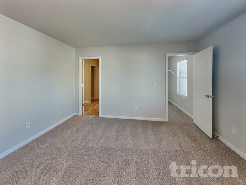 Building Photo - 1433 Veranda Ln