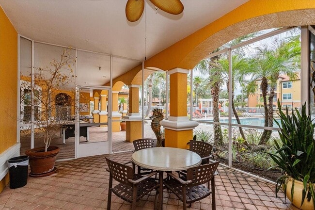 Building Photo - 5455 Vineland Rd