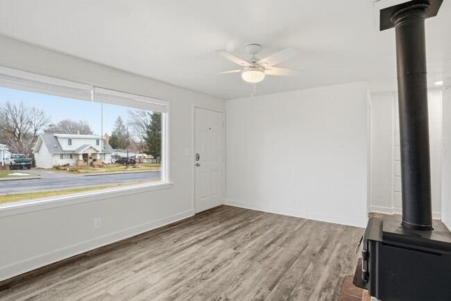 Building Photo - 2118 E Central Ave