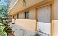 Building Photo - 211 Circle Dr