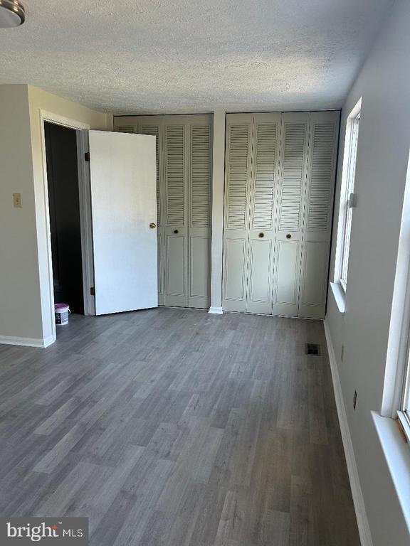 Building Photo - 41 Vanderbilt Ct