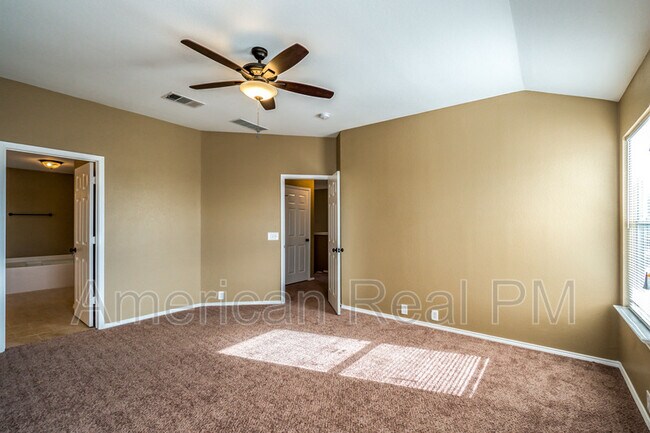 Building Photo - 2501 Tar Heel Dr