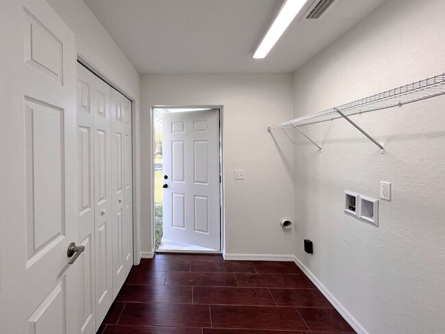 Building Photo - Beautiful Three-bedroom Corner Lot Home