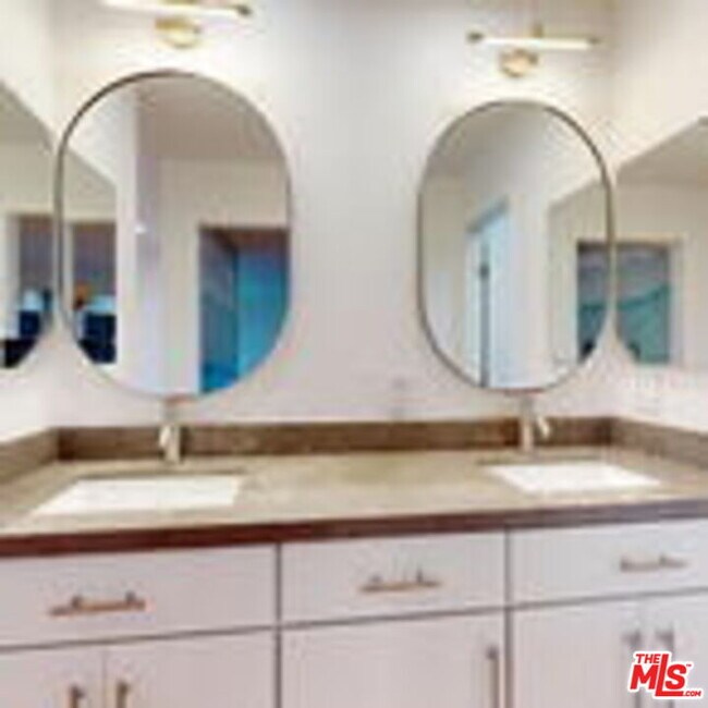 Building Photo - 8740 Tuscany Ave