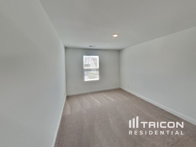 Building Photo - 292 Shayton Pass