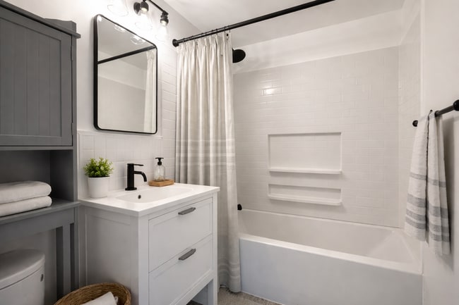 Building Photo - 16748 Linden Ave N