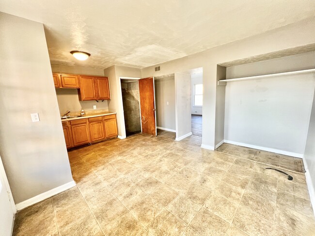Building Photo - 3408 Chauncey Ave