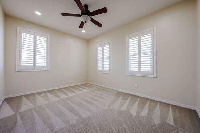 Building Photo - Stunning home located in the heart of Chandler, AZ!