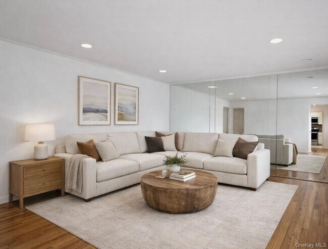 Building Photo - 31 Evelyn Ln