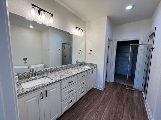 Building Photo - Easy Living with AMRR: Beautiful 4-Bedroom Home Near HEB