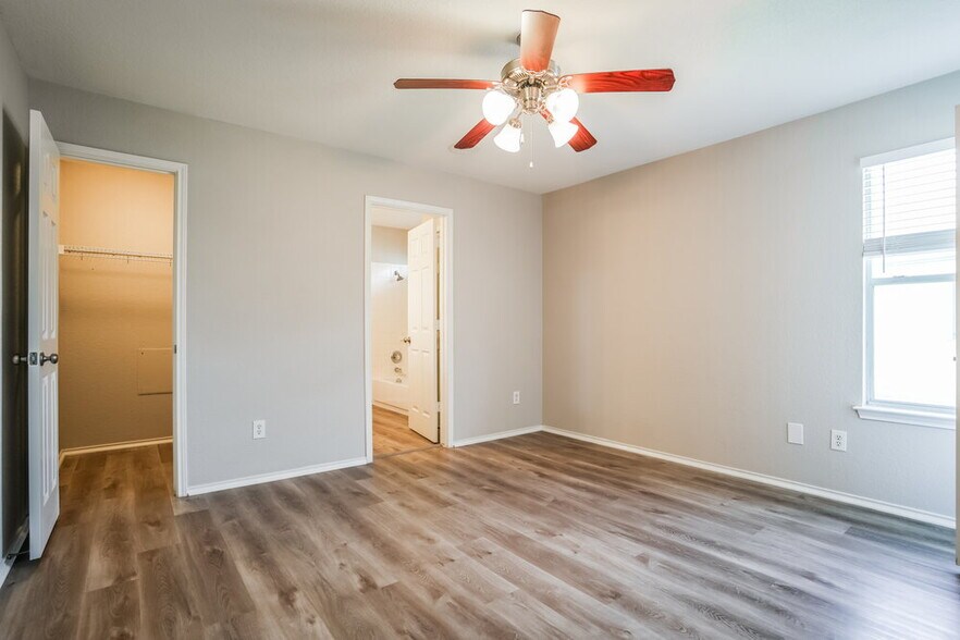 Building Photo - 105 Altamont St