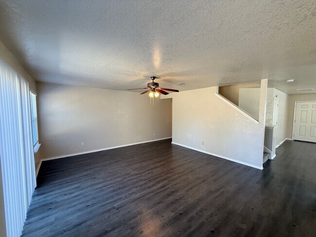 Building Photo - 11127 Vollmer Ln