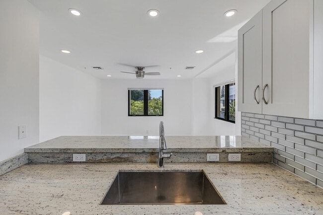 Building Photo - 456 NW 41st St