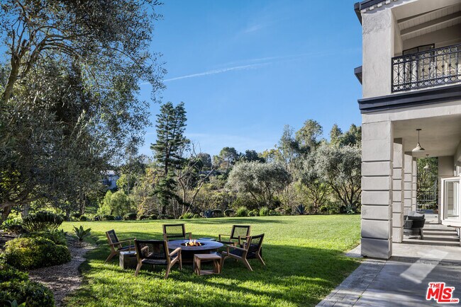 Building Photo - 28600 Pacific Coast Hwy