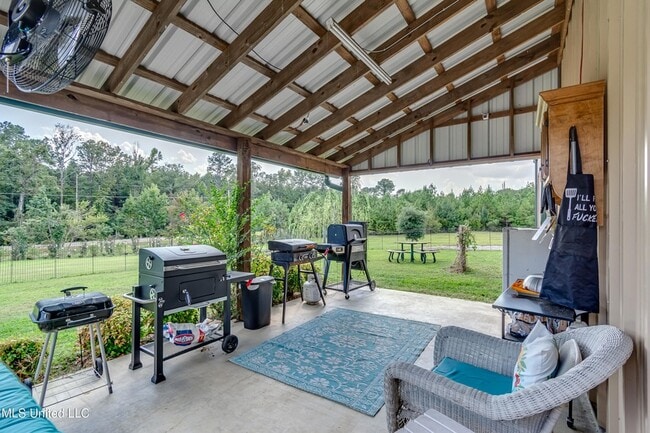 Building Photo - 1998 MS-16