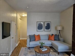 Building Photo - 246 S St Clair St