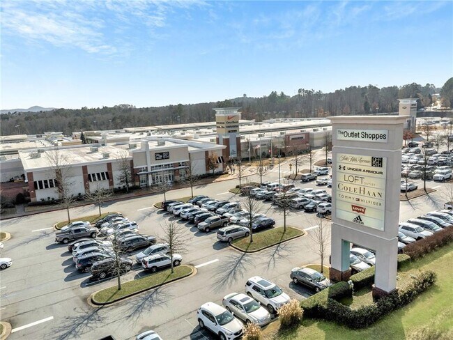 Building Photo - 241 Village Square Dr
