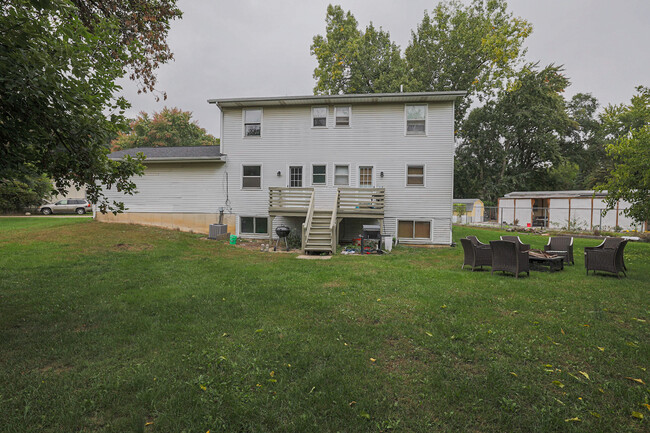 Back of house - 154 Sluyter St SE