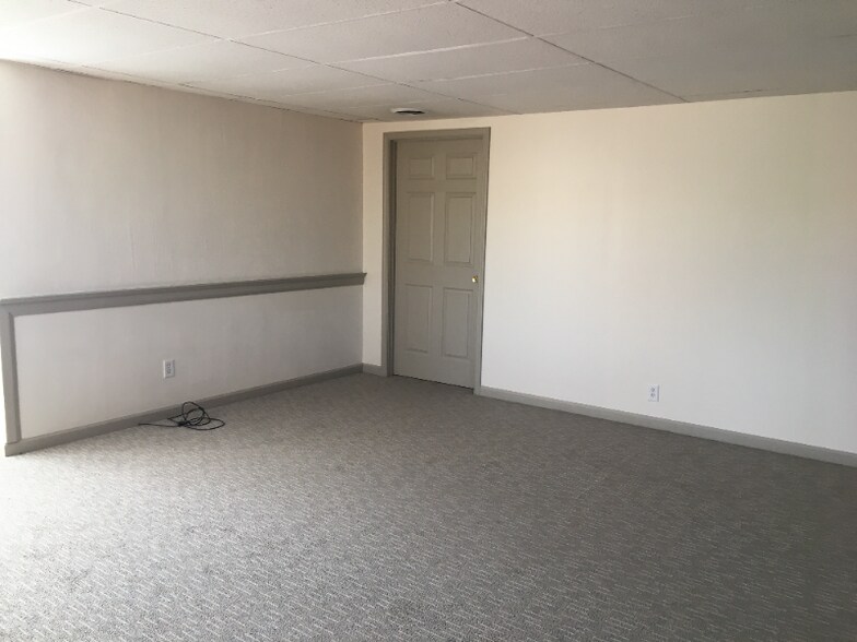 Building Photo - 2935 Stillmeadow Ln