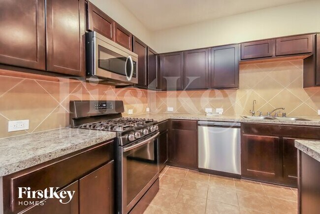 Building Photo - 135 Mustang Stampede Dr