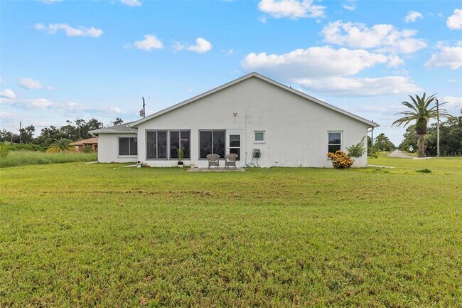 Building Photo - 6460 Blueberry Dr