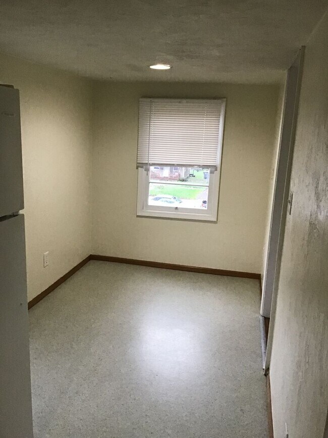 Building Photo - NW 5th