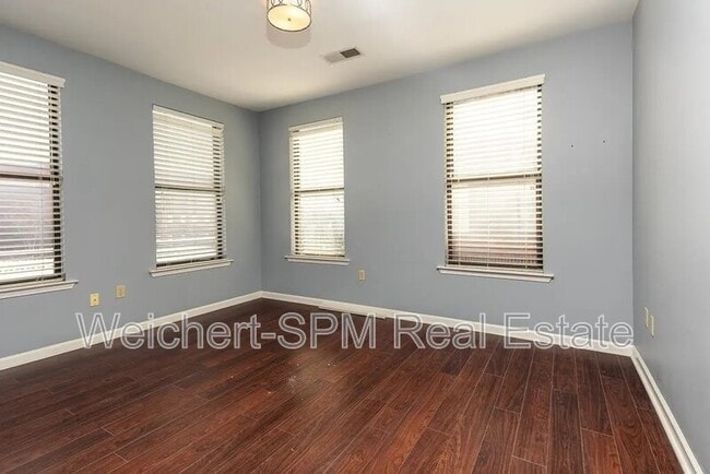 Building Photo - 721 Litty Ct