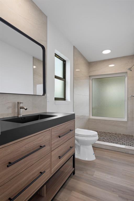 Building Photo - 9910 Island Harbor Dr