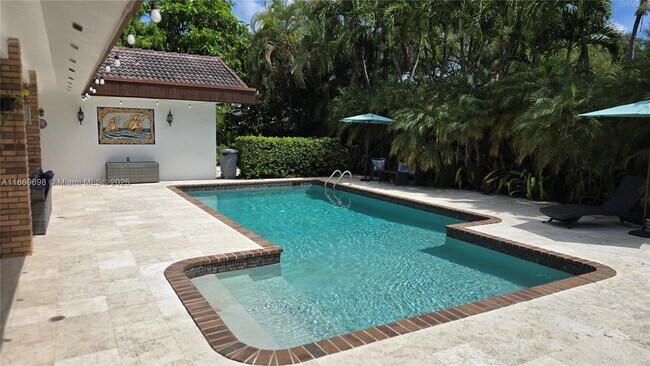 Building Photo - 15305 SW 74th Ct