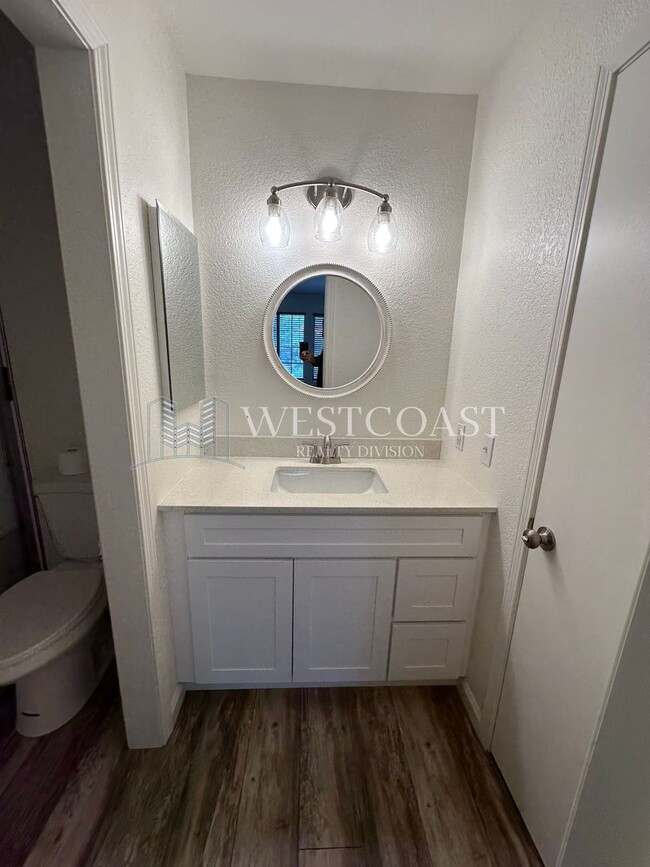 Building Photo - ***$500-OFF Move In Special**** Charming U...