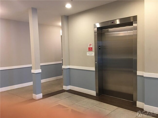 Building Photo - 446 Tower Blvd