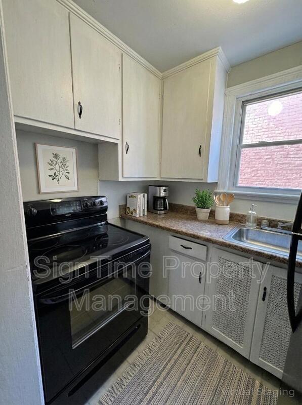 Building Photo - 63 Broadway