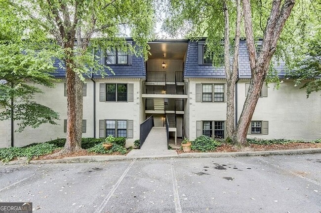 Building Photo - 82 Montre Square NW