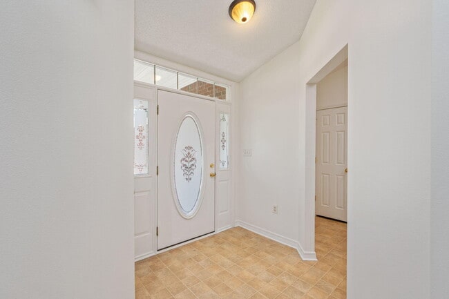 Building Photo - 9750 Parker Lake Cir