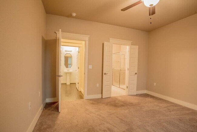 Building Photo - 10604 Wills Lp