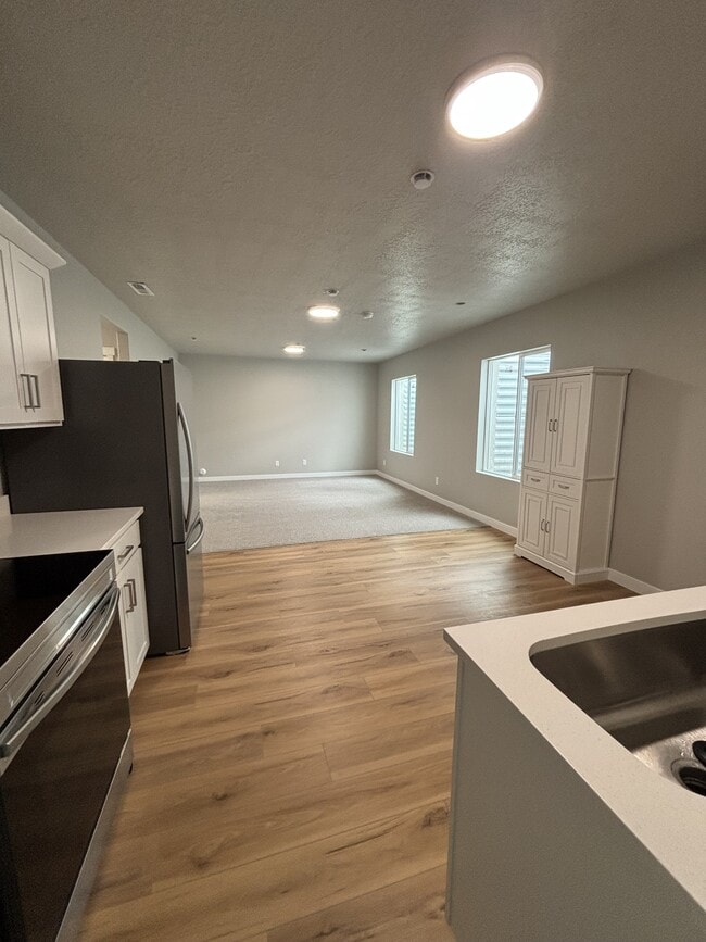 Building Photo - 5375 N Sulley Way