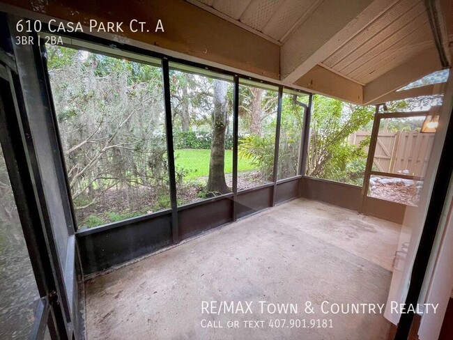 Building Photo - 610 Casa Park N Ct