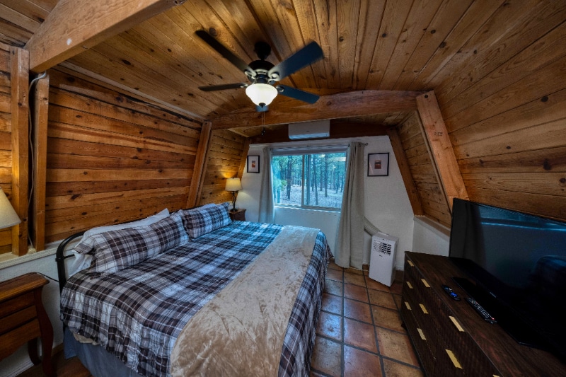 Building Photo - 569 S Friar Tuck Trail