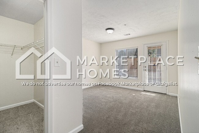 Building Photo - 5839 Trent Walk Dr
