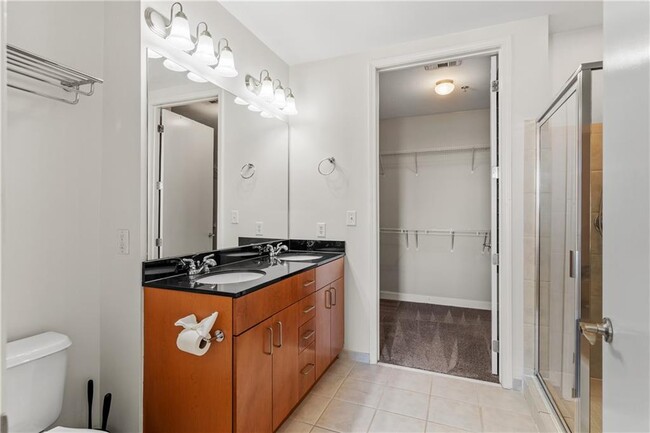 Building Photo - 711 Cosmopolitan Dr NE