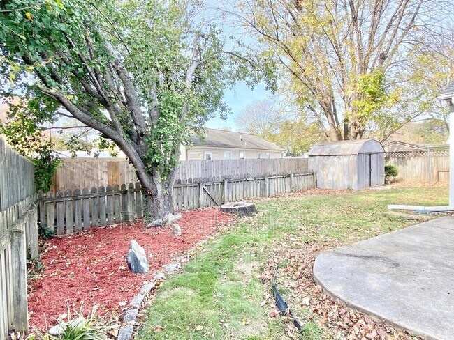 Building Photo - 707 Mandy Trail