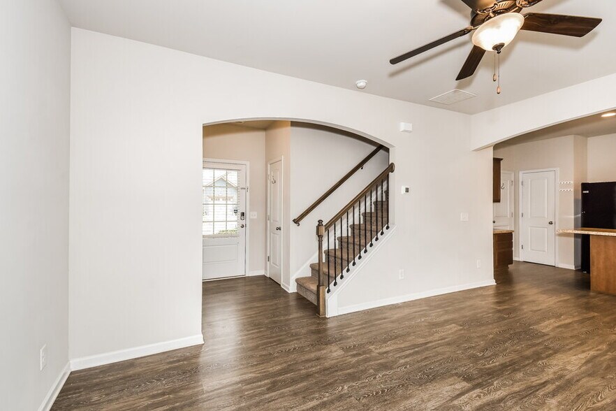 Building Photo - 37 Samuel Way