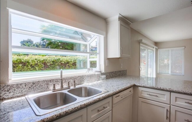 Building Photo - 2074 Caraway St